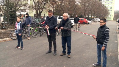 Malom utca: átadták a 60 új parkolót 