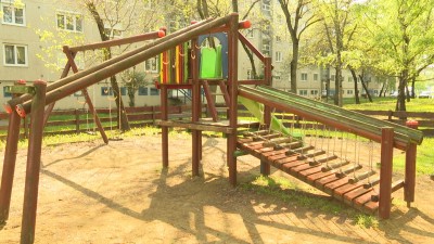 Megújulnak a város játszóterei