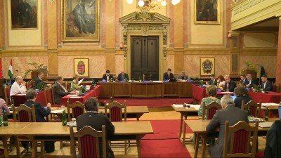 460 millió forintos fejlesztési hitel felvételéről