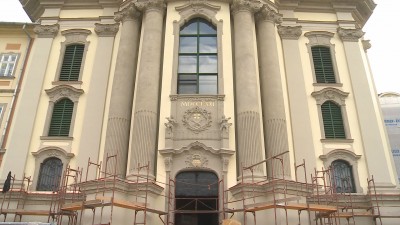 Már csak javításokat végeznek a Minoritán