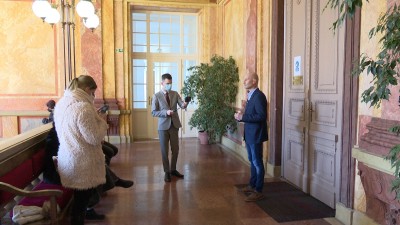 Minczér Gábor: Oroján Sándor valljon színt